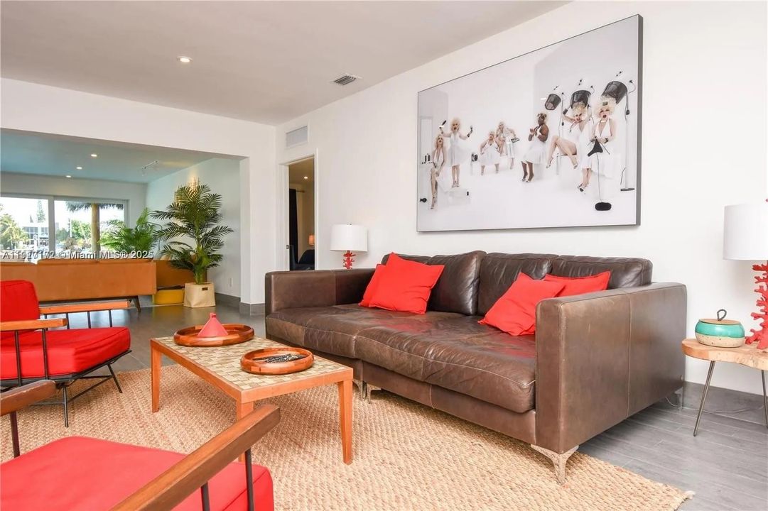 For Rent: $10,000 (3 beds, 3 baths, 2182 Square Feet)