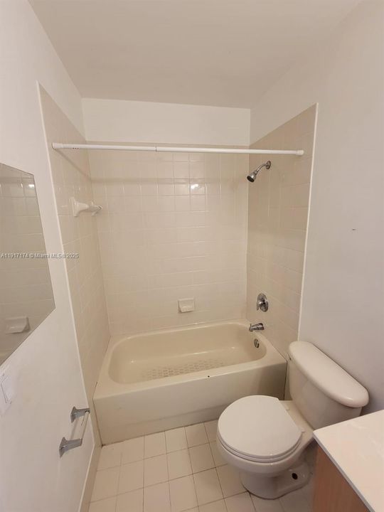 For Sale: $349,000 (2 beds, 2 baths, 1056 Square Feet)