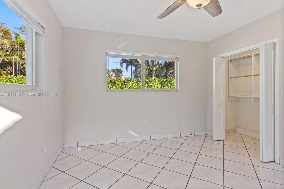 出租: $7,000 (4 贝兹, 2 浴室, 2299 平方英尺)