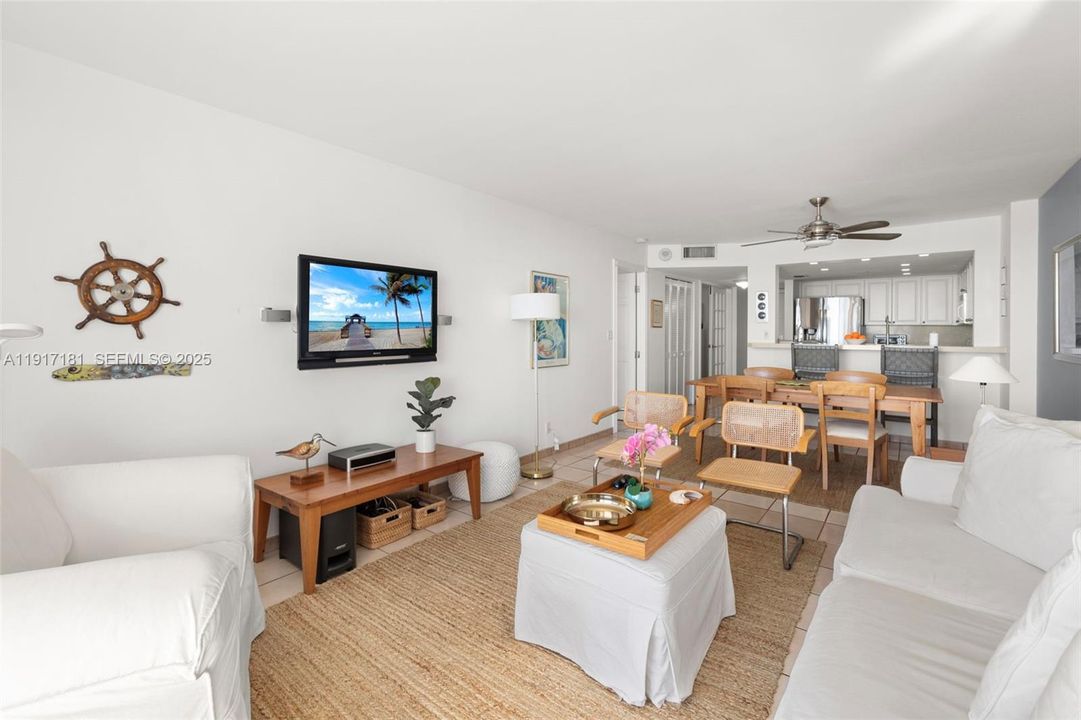 待售: $825,000 (1 贝兹, 1 浴室, 861 平方英尺)