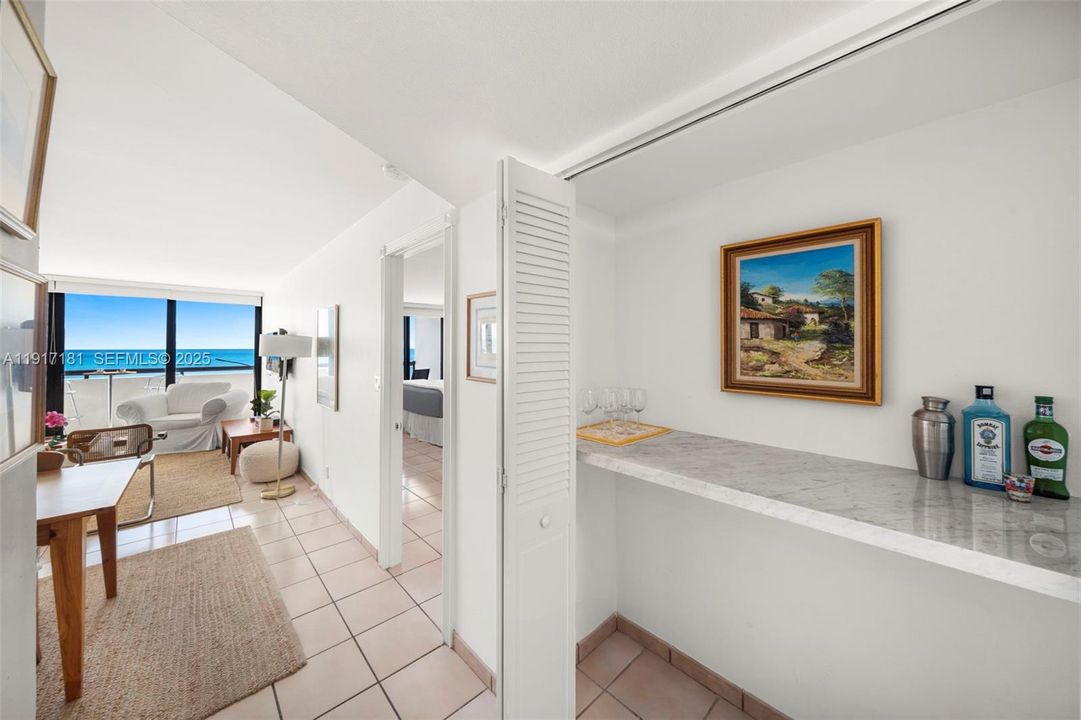 待售: $825,000 (1 贝兹, 1 浴室, 861 平方英尺)