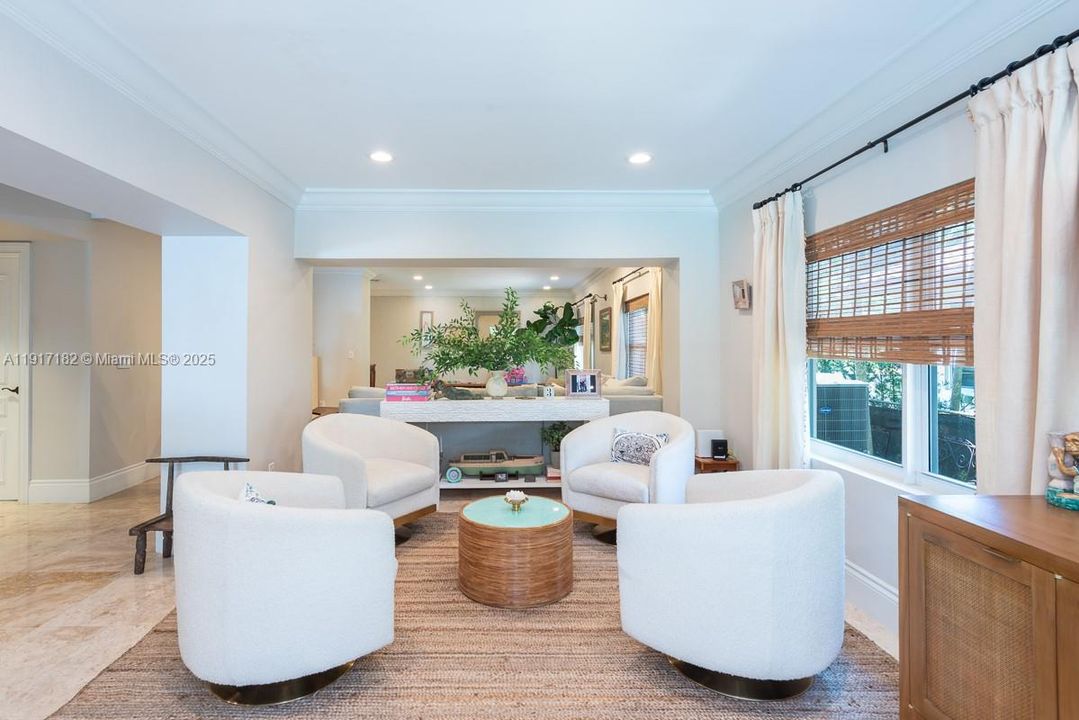 For Sale: $4,950,000 (5 beds, 3 baths, 4205 Square Feet)