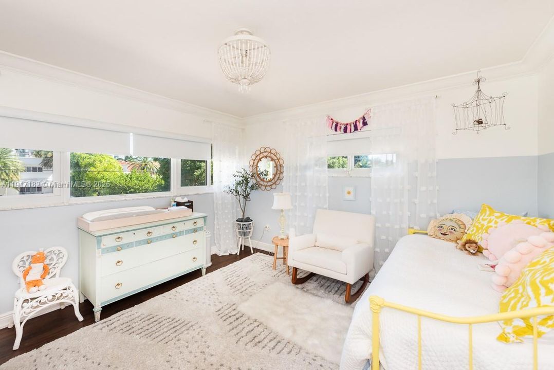 For Sale: $4,950,000 (5 beds, 3 baths, 4205 Square Feet)