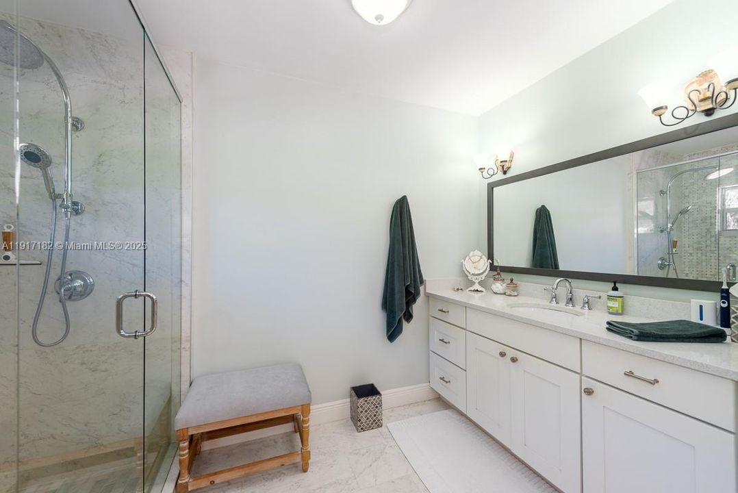 For Sale: $4,950,000 (5 beds, 3 baths, 4205 Square Feet)