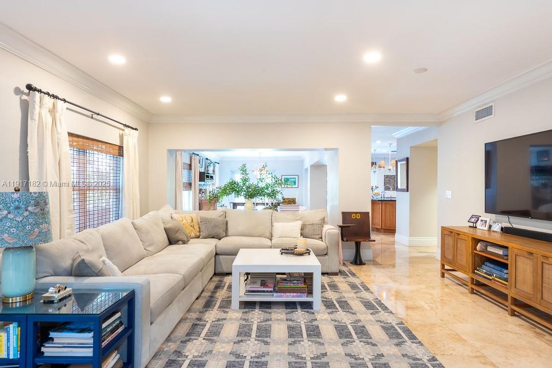 For Sale: $4,950,000 (5 beds, 3 baths, 4205 Square Feet)