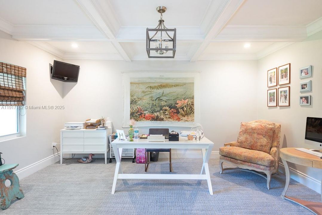 For Sale: $4,950,000 (5 beds, 3 baths, 4205 Square Feet)