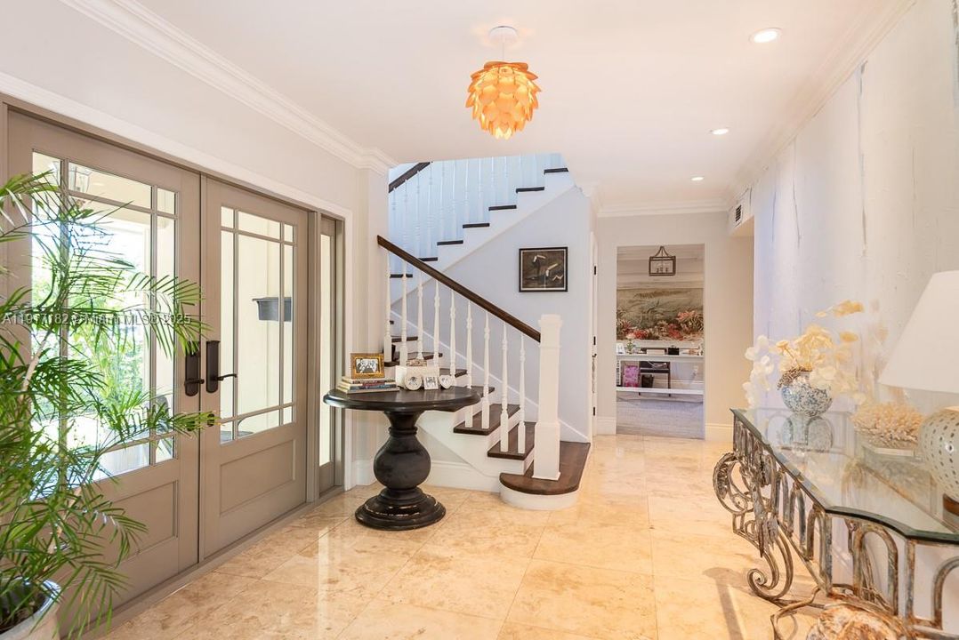 For Sale: $4,950,000 (5 beds, 3 baths, 4205 Square Feet)