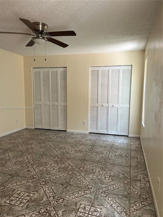 В аренду: $2,950 (4 спален, 2 ванн, 1631 Квадратных фут)