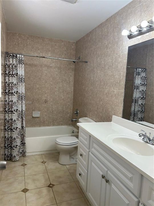 В аренду: $2,950 (4 спален, 2 ванн, 1631 Квадратных фут)