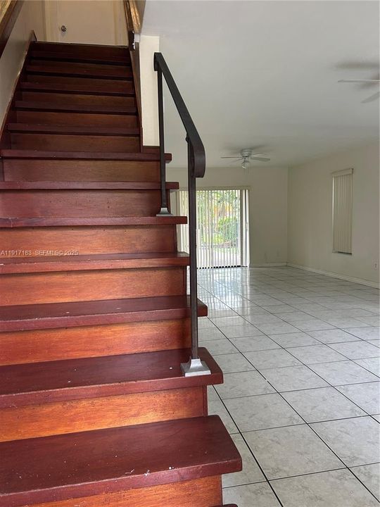 В аренду: $2,950 (4 спален, 2 ванн, 1631 Квадратных фут)