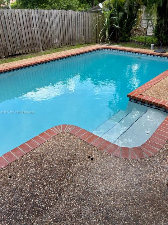 В аренду: $2,950 (4 спален, 2 ванн, 1631 Квадратных фут)