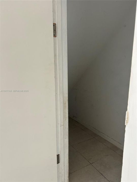 В аренду: $2,950 (4 спален, 2 ванн, 1631 Квадратных фут)