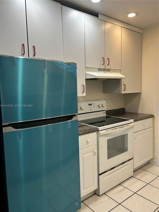 В аренду: $2,950 (4 спален, 2 ванн, 1631 Квадратных фут)