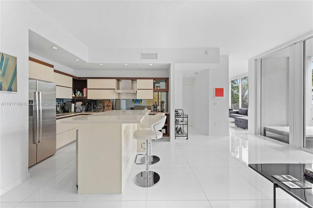 For Rent: $7,000 (3 beds, 2 baths, 1487 Square Feet)