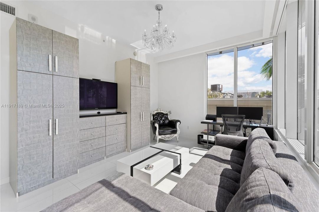 For Rent: $7,000 (3 beds, 2 baths, 1487 Square Feet)