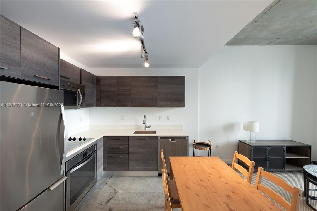 For Rent: $2,600 (1 beds, 1 baths, 533 Square Feet)