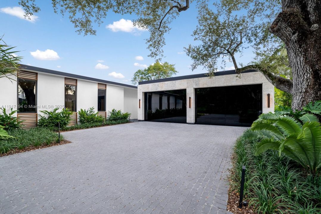 For Sale: $6,499,000 (3 beds, 3 baths, 3635 Square Feet)