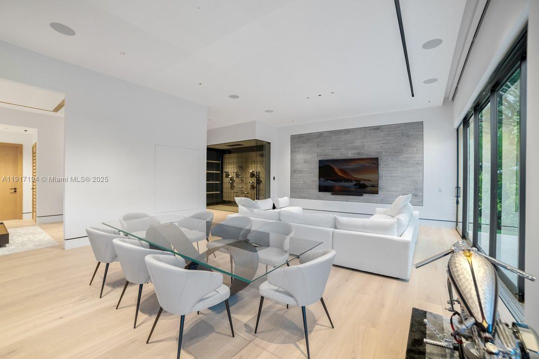 For Sale: $6,499,000 (3 beds, 3 baths, 3635 Square Feet)