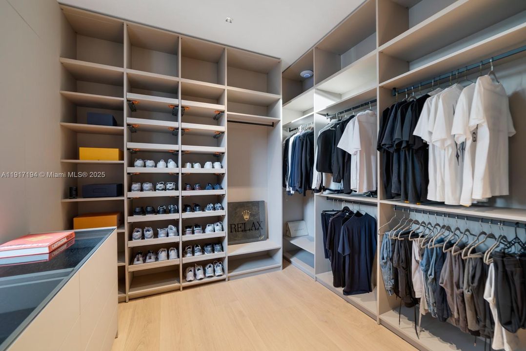 For Sale: $6,499,000 (3 beds, 3 baths, 3635 Square Feet)