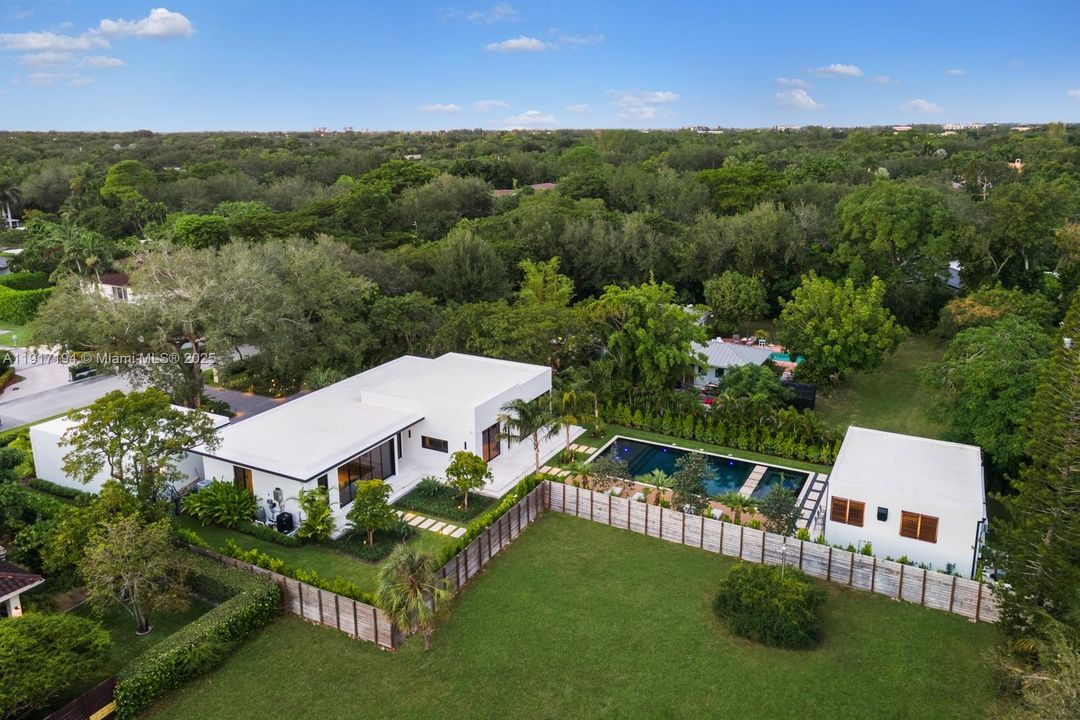 For Sale: $6,499,000 (3 beds, 3 baths, 3635 Square Feet)