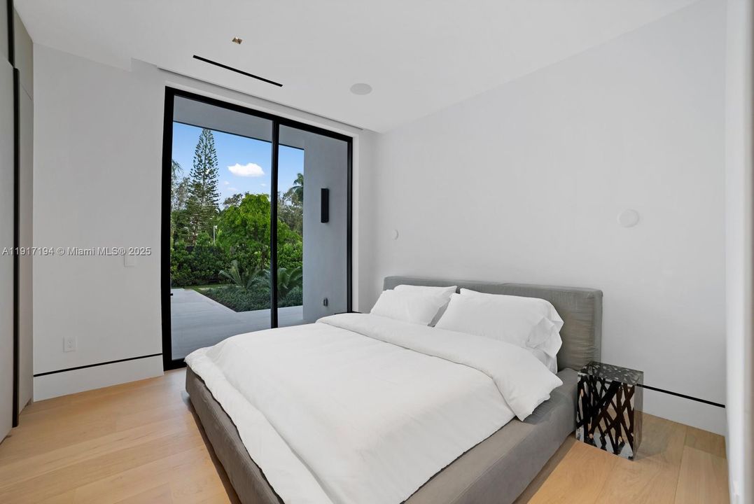 For Sale: $6,499,000 (3 beds, 3 baths, 3635 Square Feet)