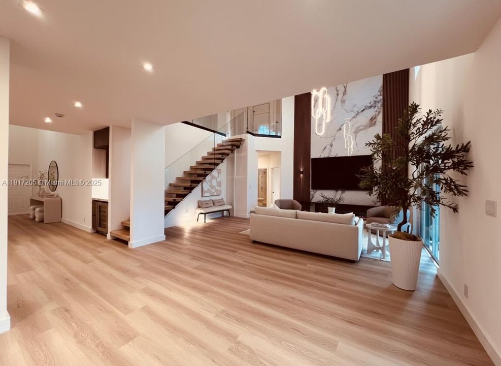 На продажу: $1,590,000 (5 спален, 3 ванн, 3894 Квадратных фут)