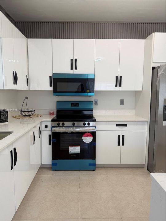 En Venta: $435,000 (3 camas, 2 baños, 1245 Pies cuadrados)