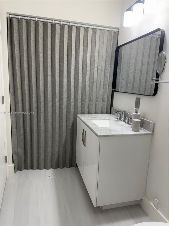 En Venta: $435,000 (3 camas, 2 baños, 1245 Pies cuadrados)