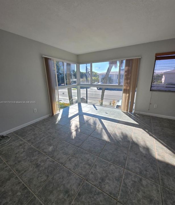 На продажу: $195,000 (1 спален, 1 ванн, 600 Квадратных фут)