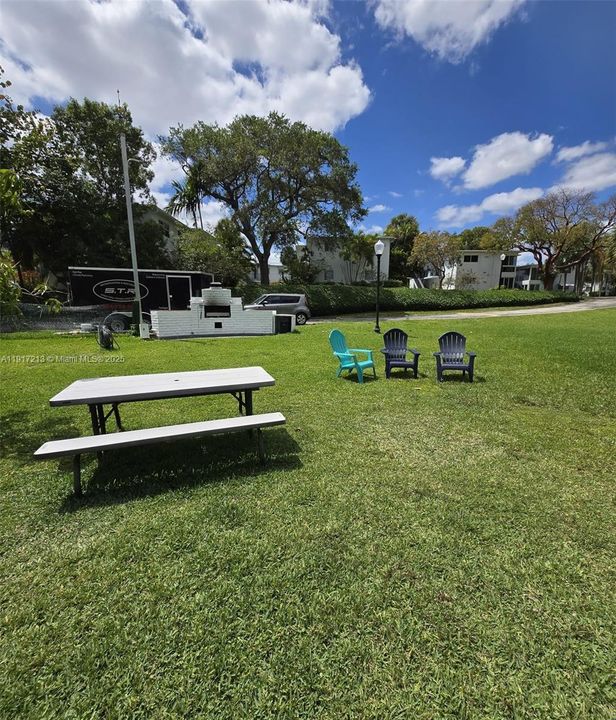 На продажу: $195,000 (1 спален, 1 ванн, 600 Квадратных фут)