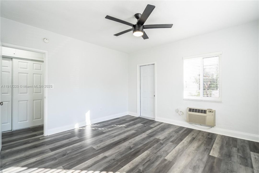 合同活跃: $1,850 (1 贝兹, 1 浴室, 629 平方英尺)