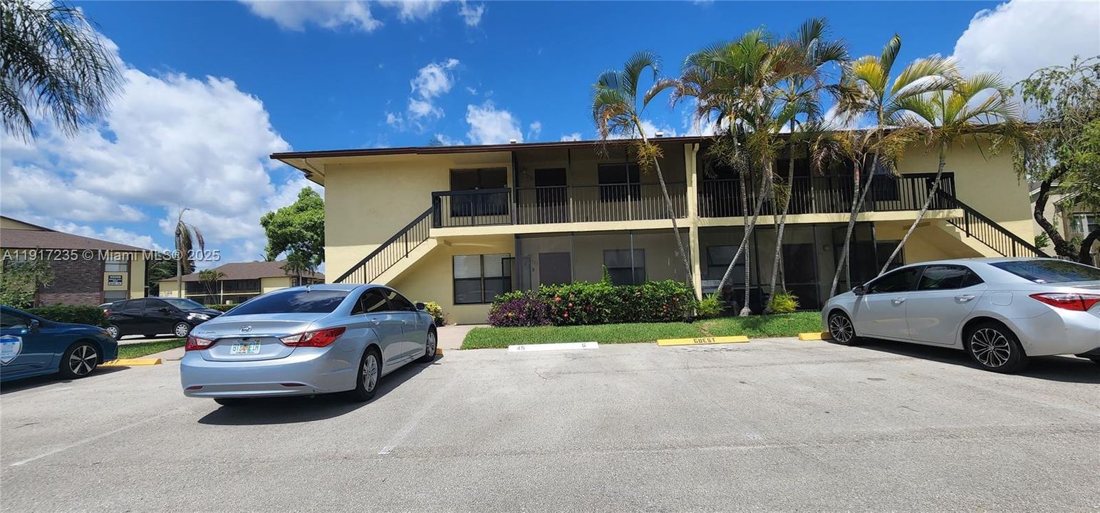 На продажу: $225,000 (2 спален, 2 ванн, 760 Квадратных фут)