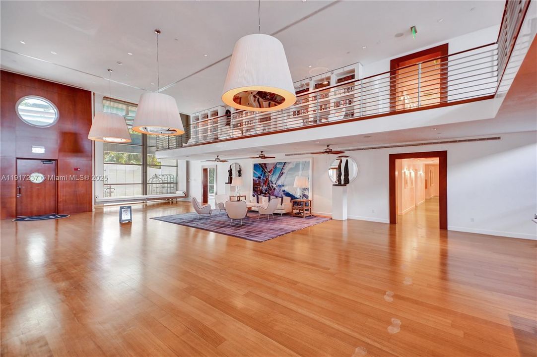 For Sale: $2,900,000 (2 beds, 2 baths, 1756 Square Feet)