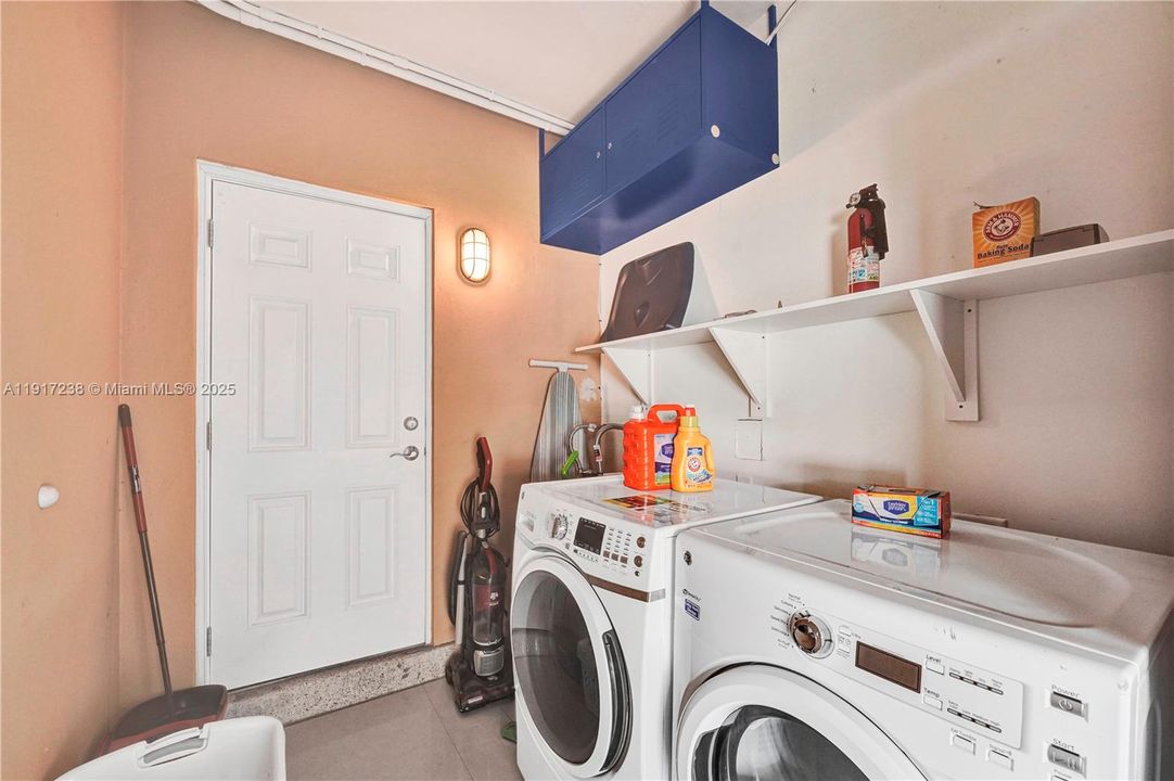 出租: $2,200 (1 贝兹, 1 浴室, 850 平方英尺)