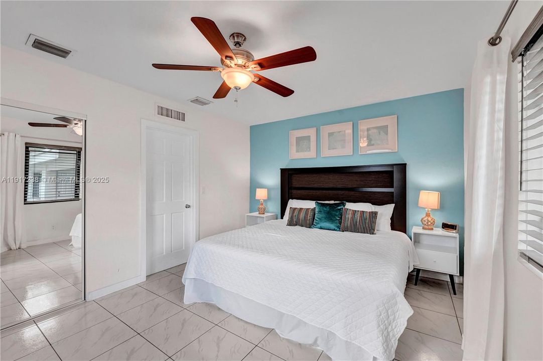 出租: $2,200 (1 贝兹, 1 浴室, 850 平方英尺)