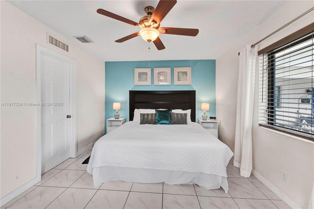 出租: $2,200 (1 贝兹, 1 浴室, 850 平方英尺)