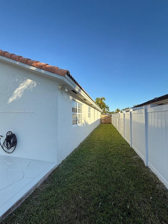 Active With Contract: $685,000 (4 beds, 2 baths, 2005 Square Feet)