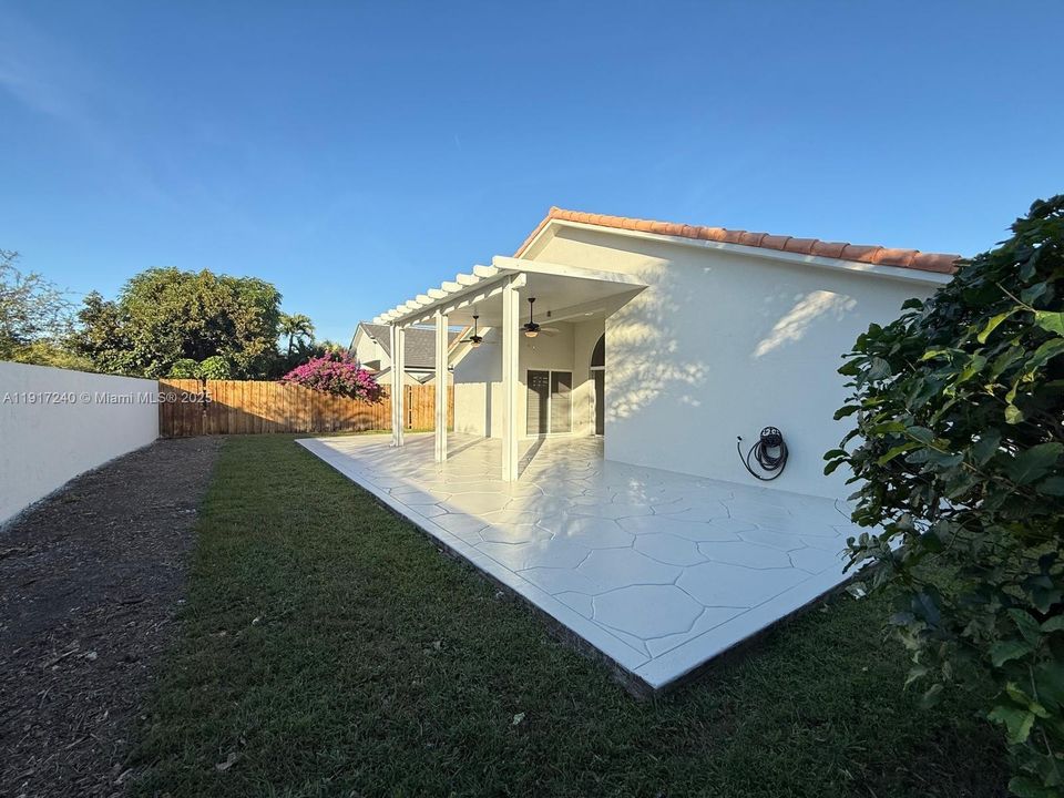 Active With Contract: $685,000 (4 beds, 2 baths, 2005 Square Feet)