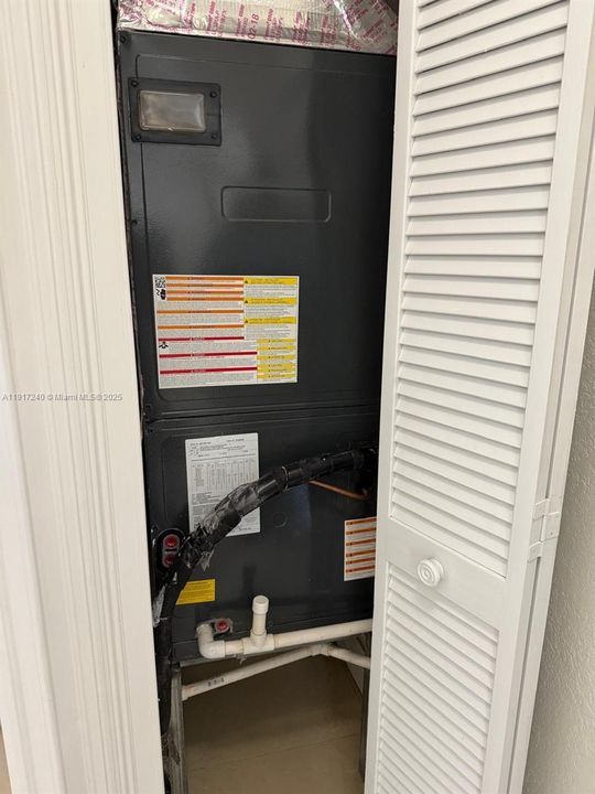 Active With Contract: $685,000 (4 beds, 2 baths, 2005 Square Feet)