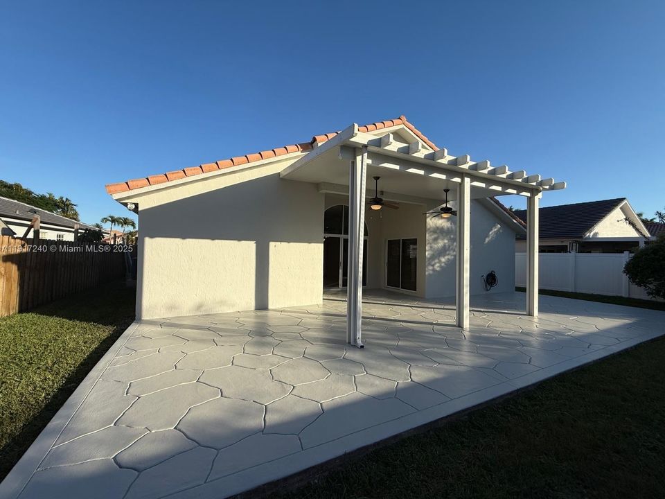 Active With Contract: $685,000 (4 beds, 2 baths, 2005 Square Feet)