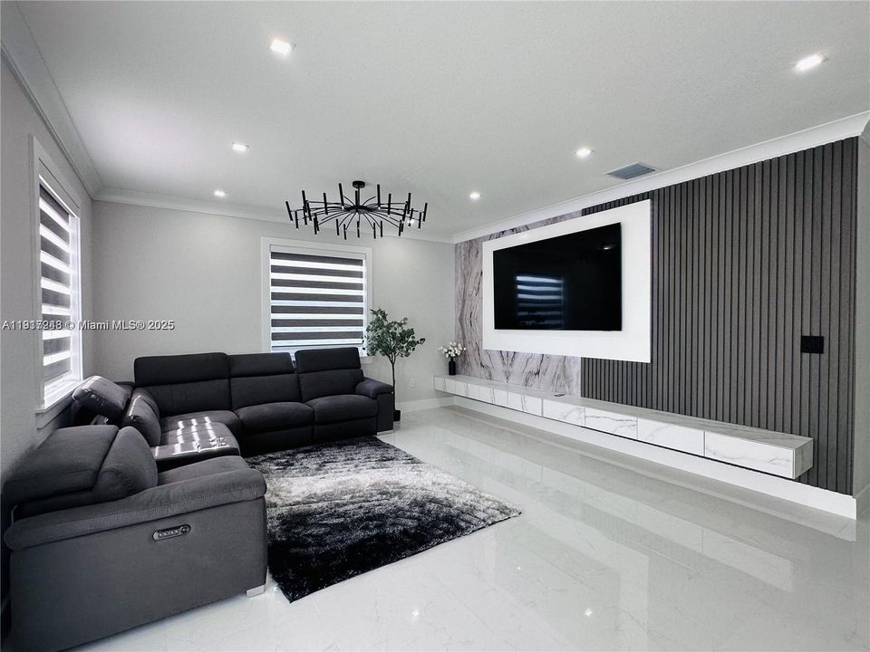 待售: $999,900 (5 贝兹, 4 浴室, 3532 平方英尺)