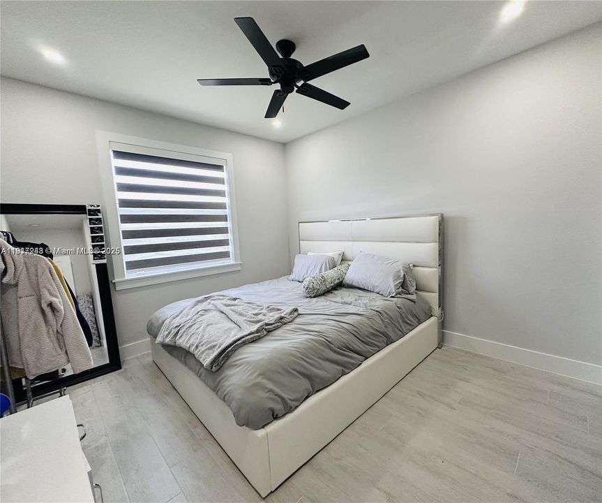 待售: $999,900 (5 贝兹, 4 浴室, 3532 平方英尺)