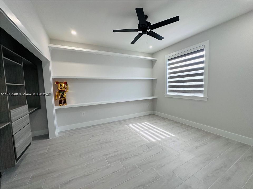 待售: $999,900 (5 贝兹, 4 浴室, 3532 平方英尺)