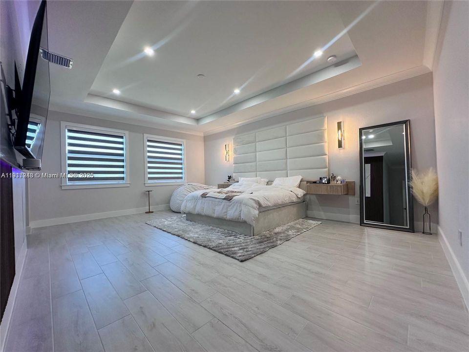 待售: $999,900 (5 贝兹, 4 浴室, 3532 平方英尺)