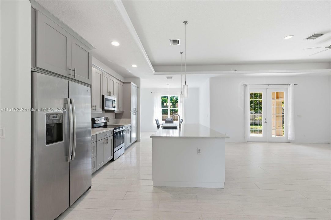 待售: $449,000 (3 贝兹, 2 浴室, 2008 平方英尺)