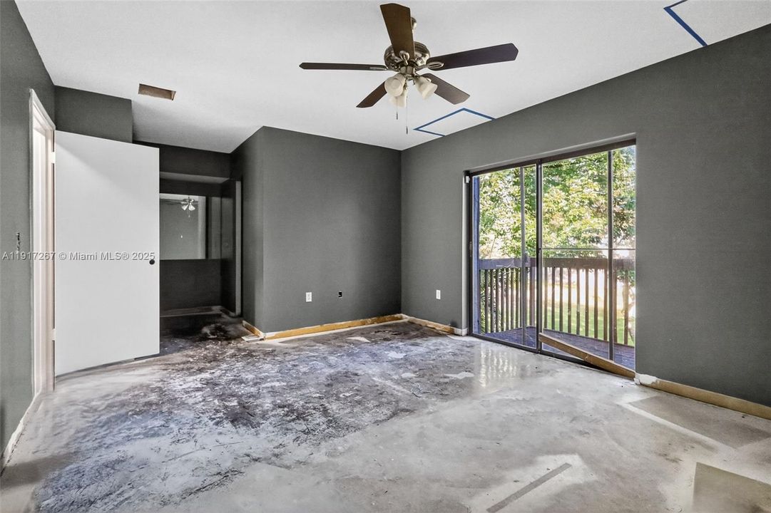 upstairs 2nd bedroom