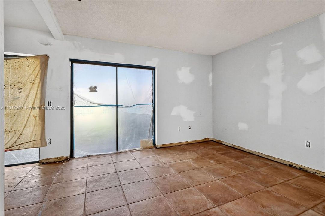 En Venta: $430,000 (3 camas, 2 baños, 1584 Pies cuadrados)