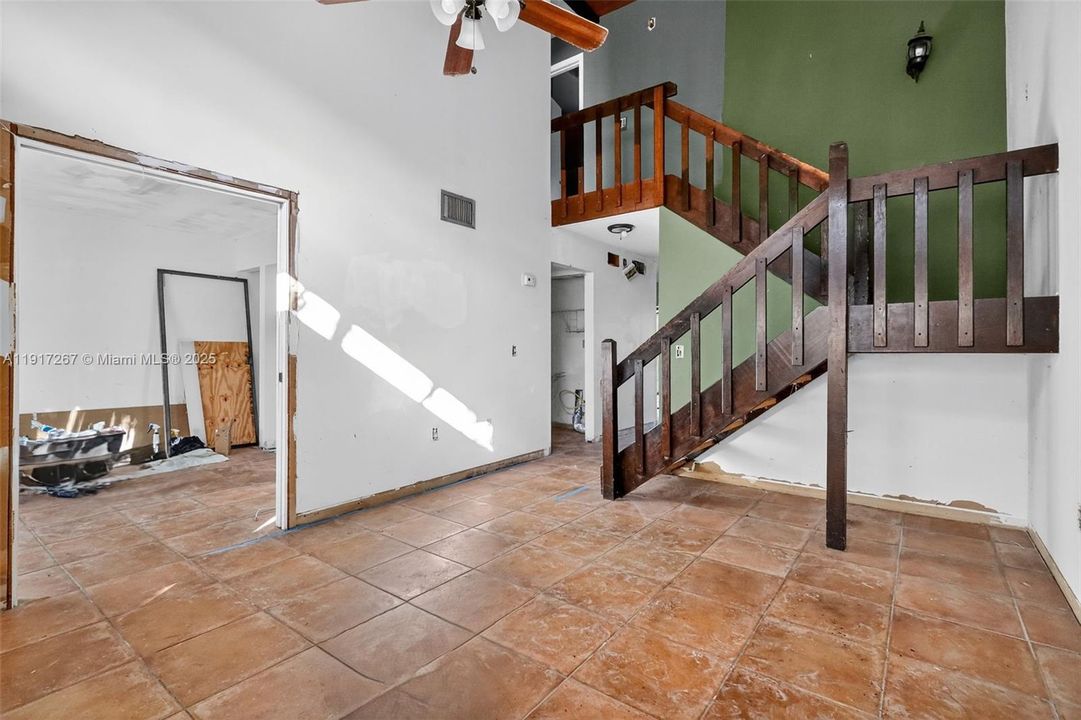 En Venta: $430,000 (3 camas, 2 baños, 1584 Pies cuadrados)