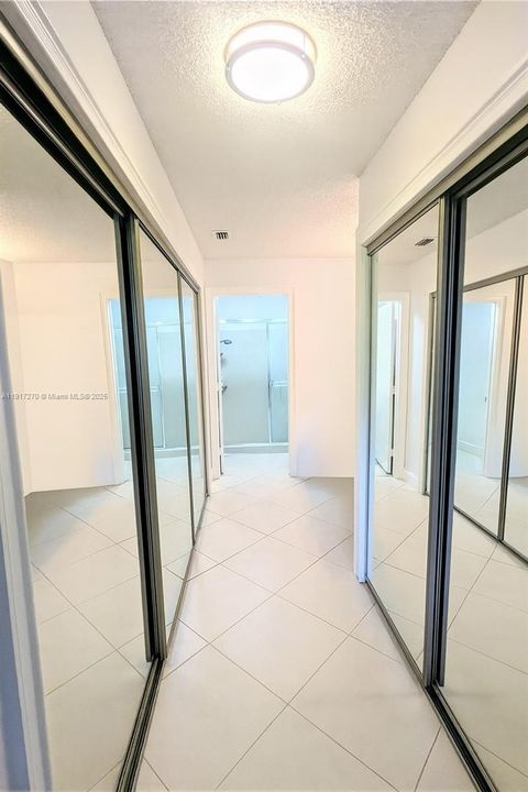 For Rent: $2,800 (2 beds, 2 baths, 1200 Square Feet)