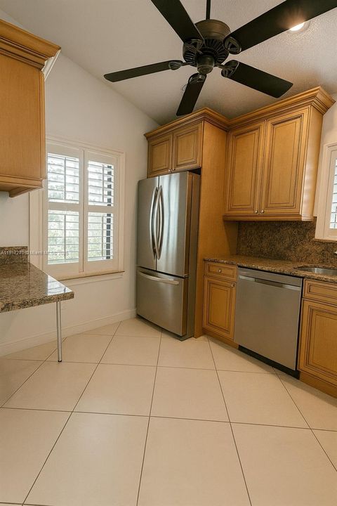 For Rent: $2,800 (2 beds, 2 baths, 1200 Square Feet)